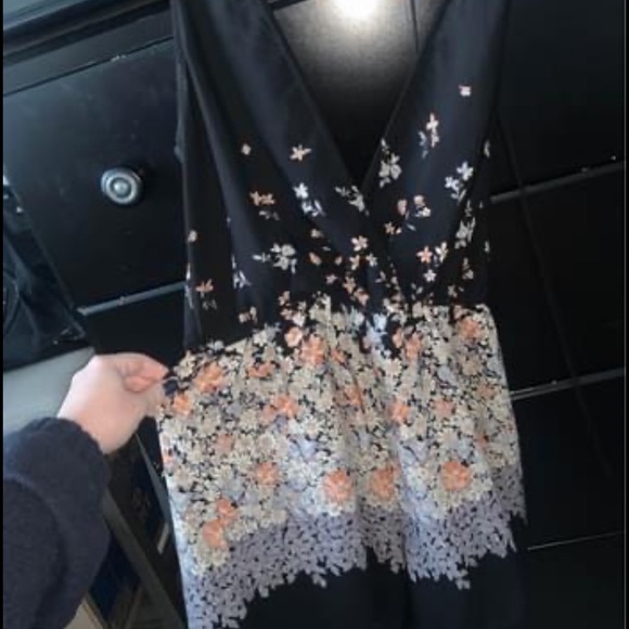 Floral romper - Picture 1 of 1